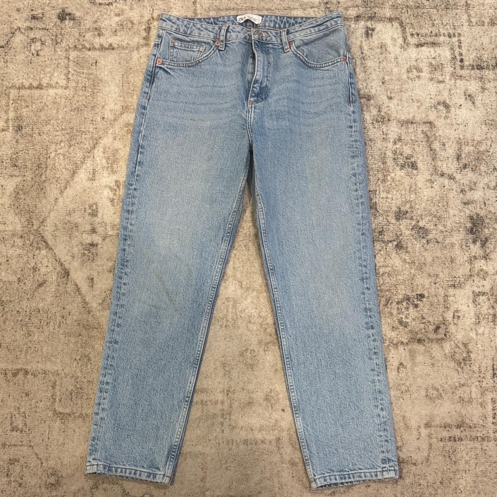 Zara Women's Light Blue Straight Jeans